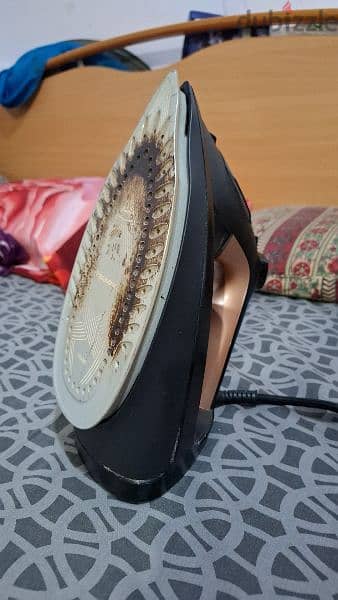 philips steam iron 2400W 1