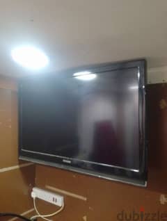 good condition condition tv 42 ench