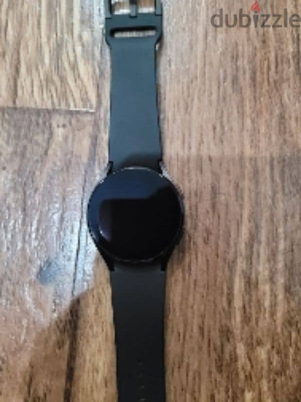 Galaxy Watch 4 and box. Excellent Condition,Straps free,4 months used. 3