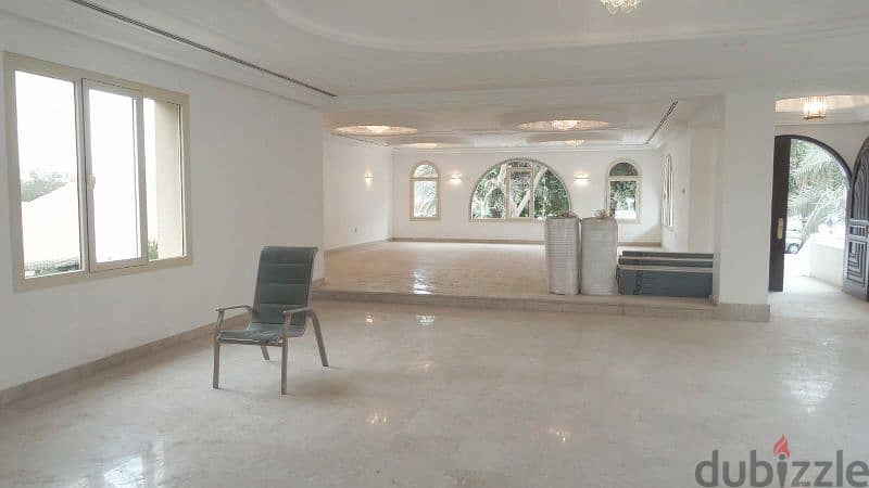 Yarmouk fantastic 9 BR villa with garden and pool 5