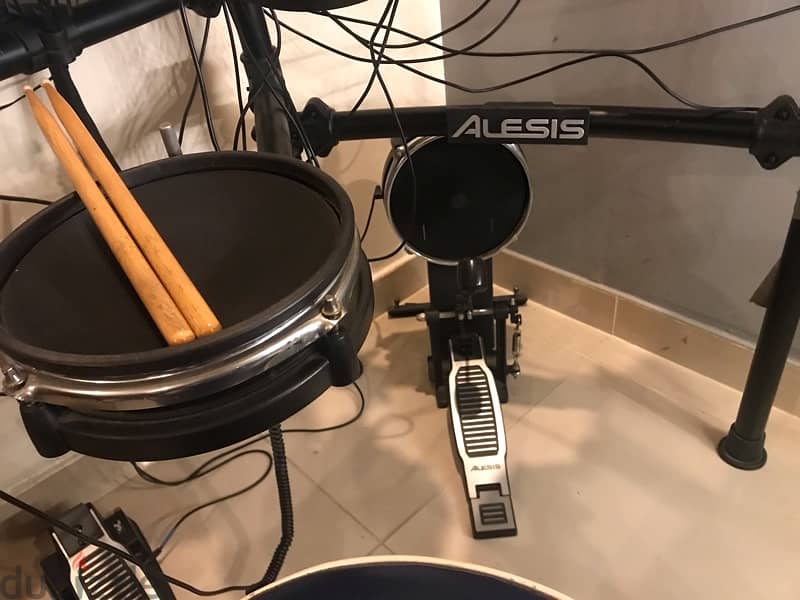 Alesis DM 10 1