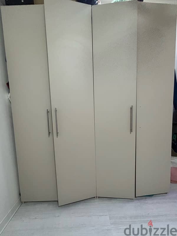 Brand - Midas 4 door wardrobe,well maintained,neat & clean,no scratch 1