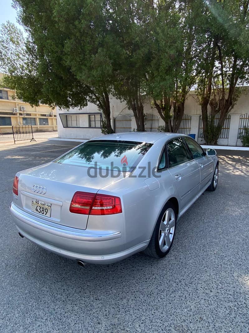 Audi A8L 2010 4