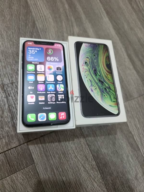 iPhone XS 256gb like new good condition 1