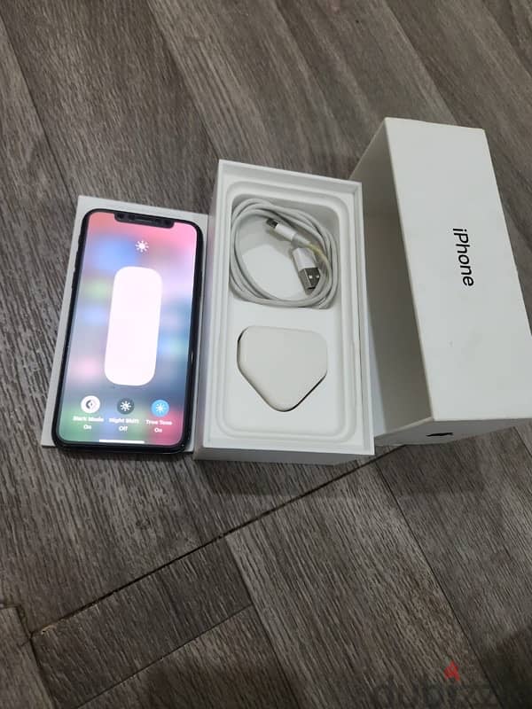 iPhone XS 256gb like new good condition 2