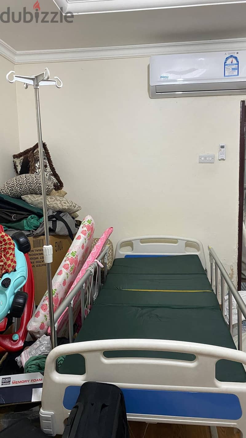 Fully Functioning Medical Bed Available for sale 2