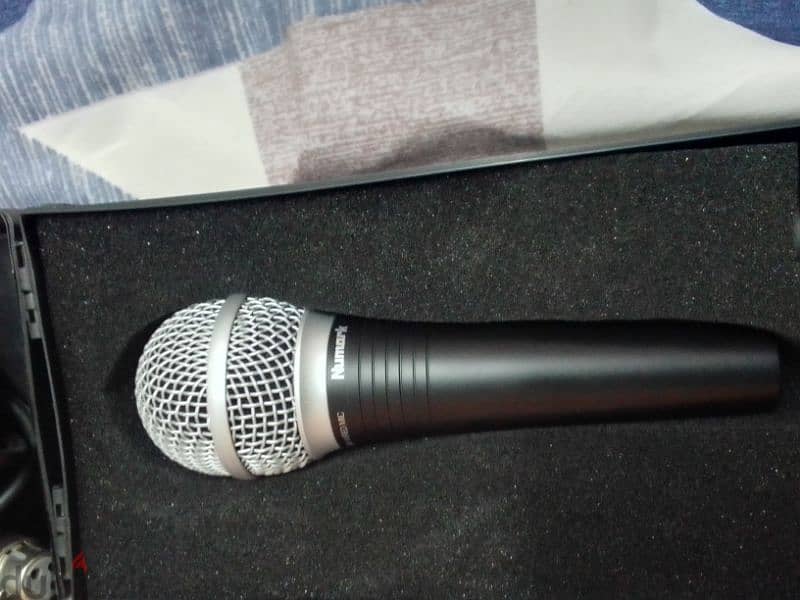 numark branew vocal microphone with cable 4