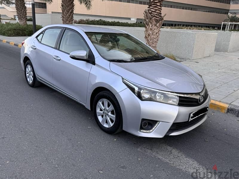 Toyota Corolla 2015 original paint (2.0 engine ) 3