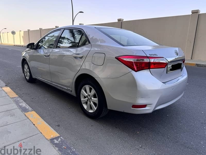 Toyota Corolla 2015 original paint (2.0 engine ) 5