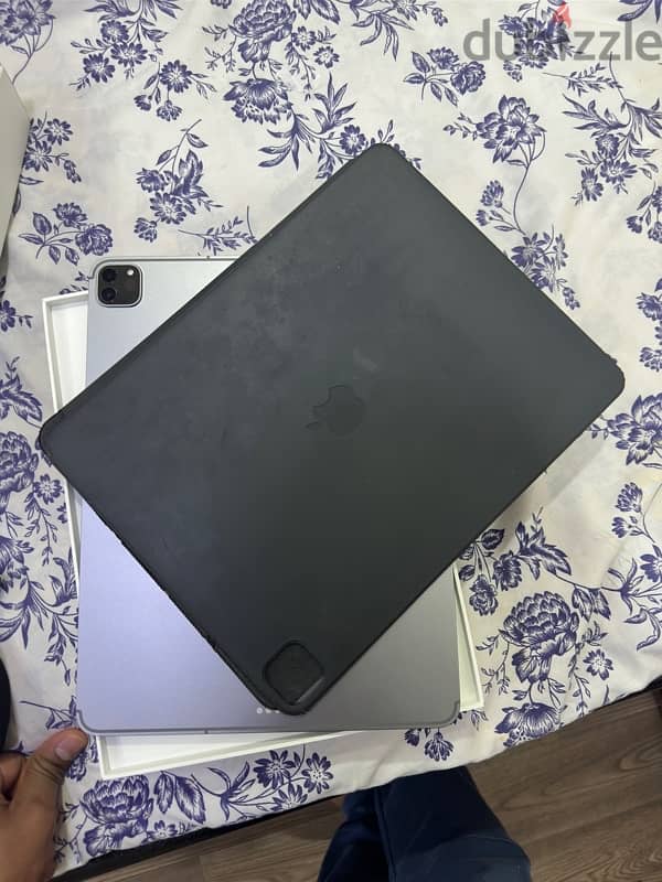 ipad  pro 12.9 inch  128 gb cellular sim card 4