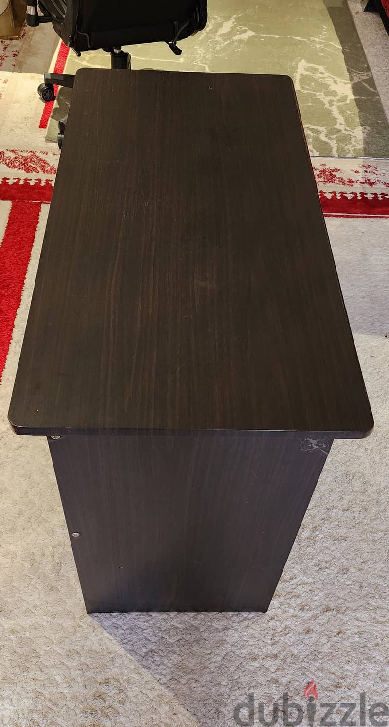 Table for sell (medium size) 2