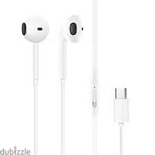 airpods and headphones 1