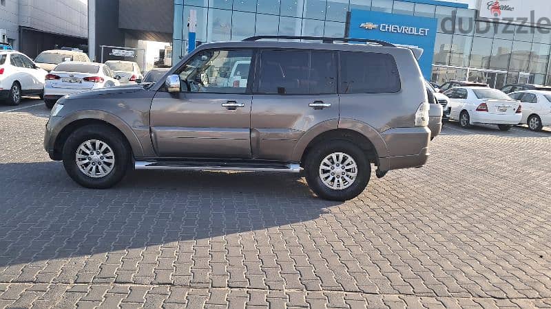 Mitsubishi Pajero 2012 1