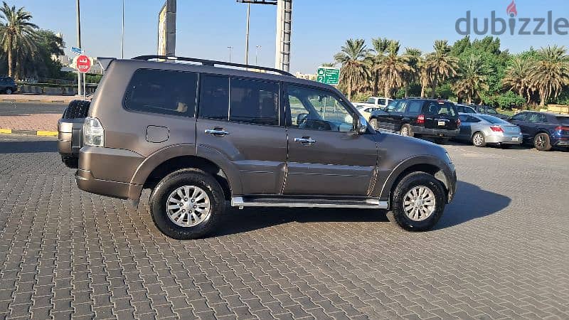 Mitsubishi Pajero 2012 2