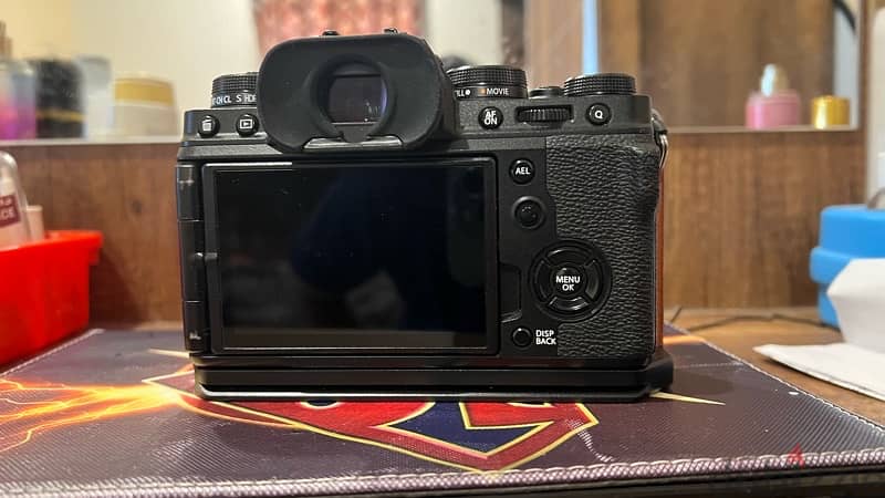 fujifilm XT 4 like mint condition with L bracket 250 KWD 1