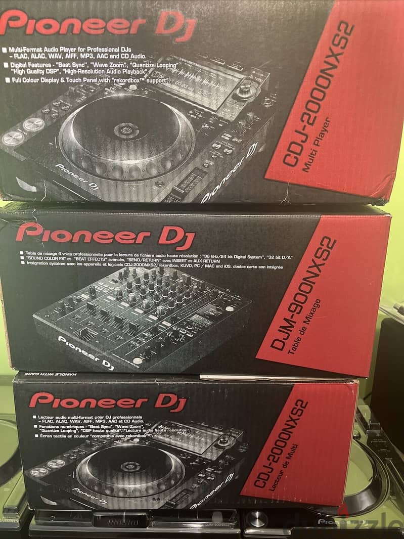 Pioneer Cdj 2000NXS2 (2) & Djm 900NXS2 Mixer 2