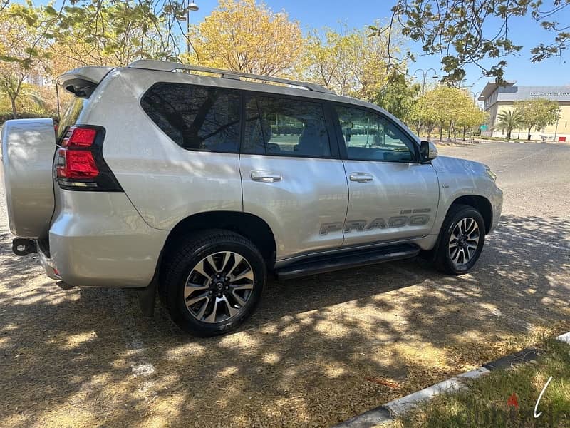 TOYOTA PRADO 2022 V6 FULL OPTION SUNROOF 7