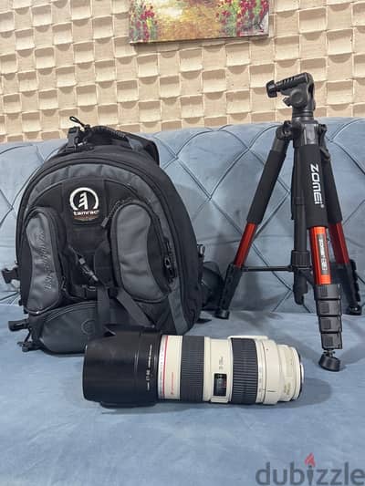 70-200 lens + camera bag + camera tripod