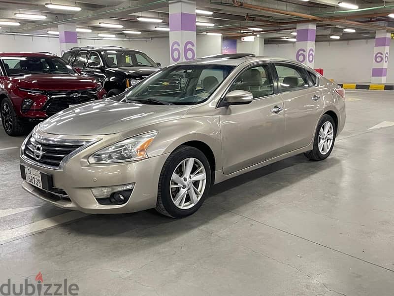 For sale Nissan Altima Model2014 4