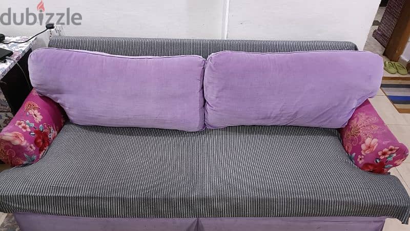 Sofa in good condition 3