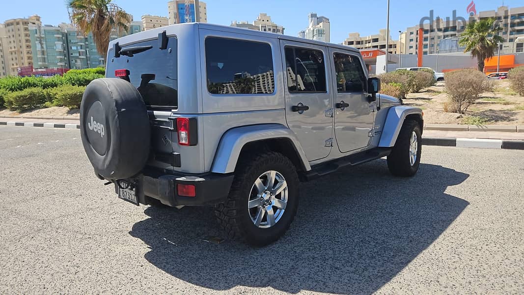 Jeep Wrangler 2015 Sahara 2