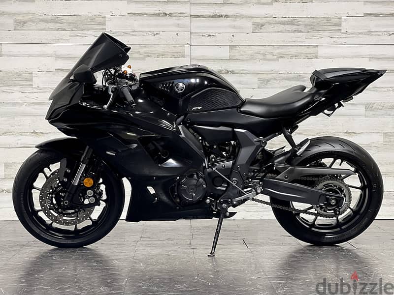 2023 Yamaha R7 +974 66574363 1