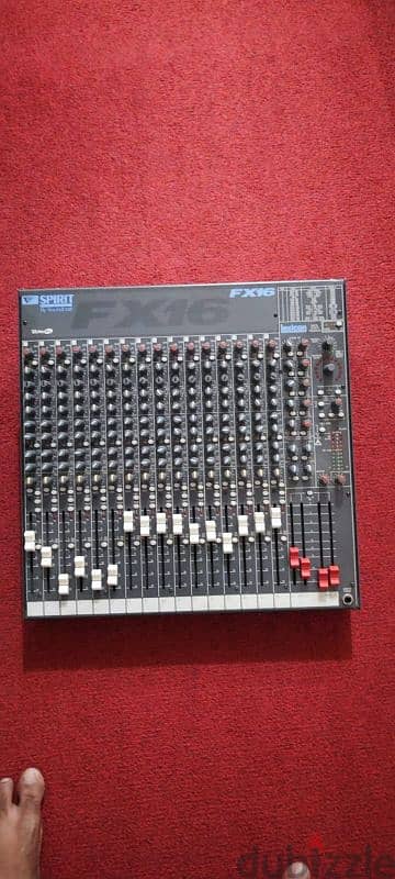 soundcraft 16 xlr chanel mixer . made in england. last price 80kd .