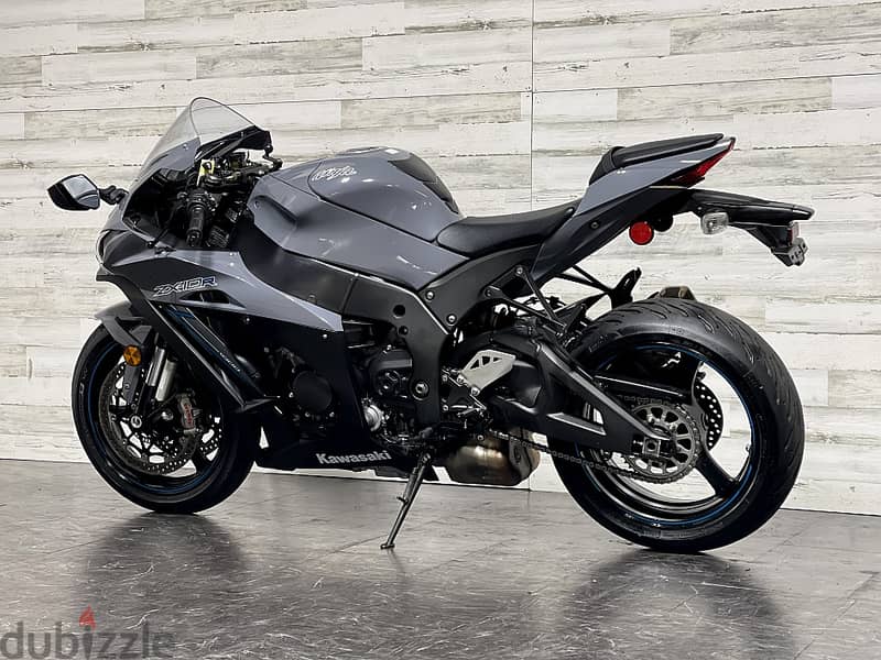 2019 kawasaki ninja ZX-10R (+97466574363) 1