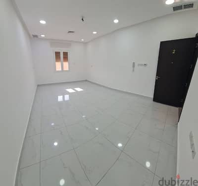 very nice clean big villa flat in Abu Fatera