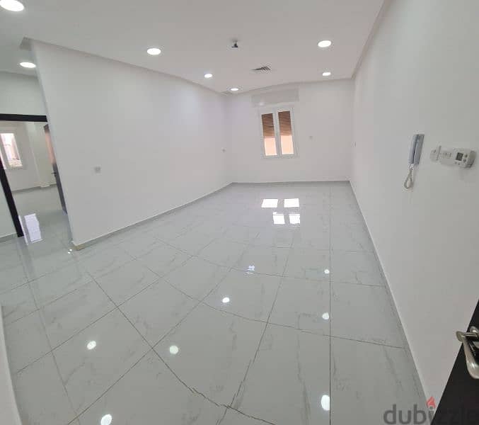 very nice clean big villa flat in Abu Fatera 1