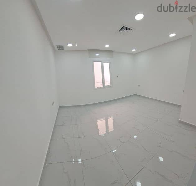 very nice clean big villa flat in Abu Fatera 3