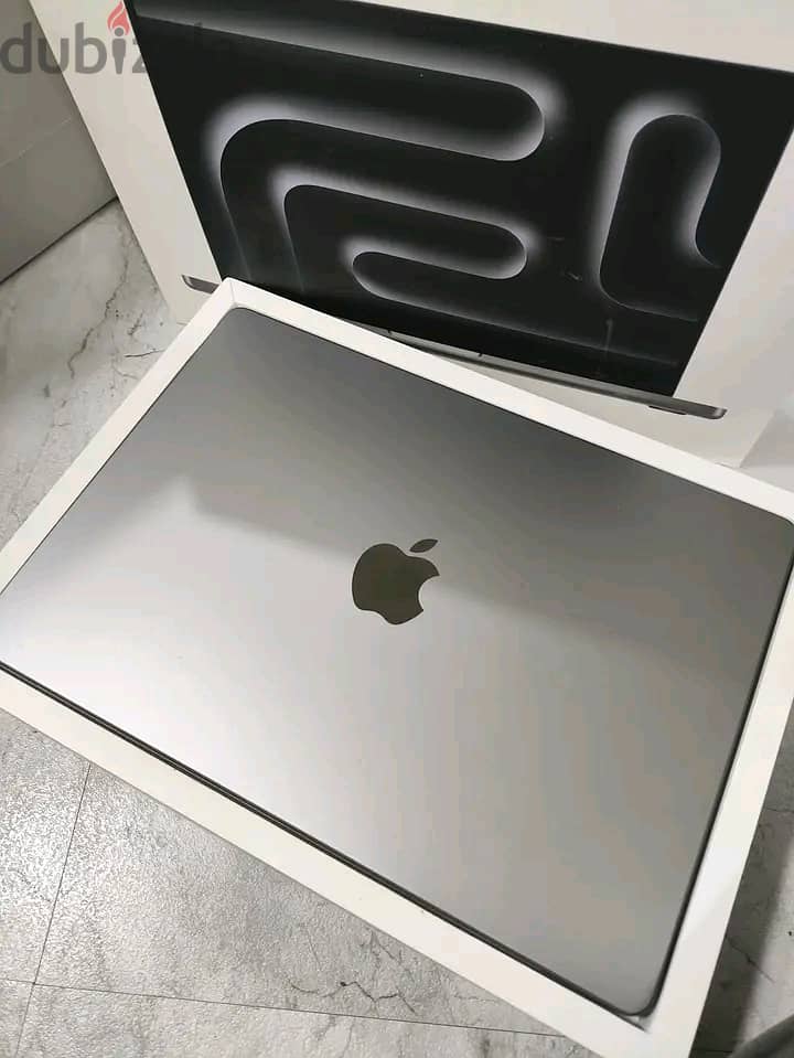 14 INCH APPLE MACBOOK PRO M3  1TB SSD (1 TERABYTE) 3