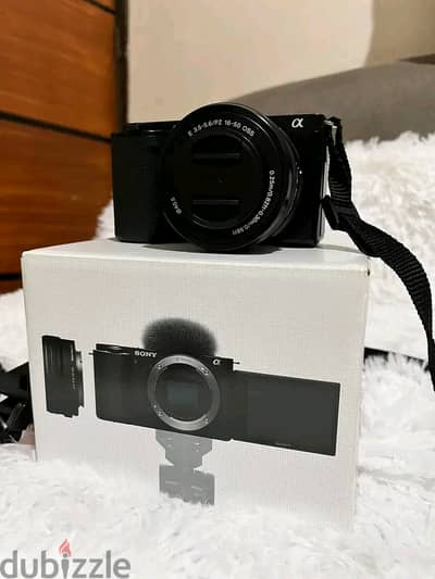 FOR SALE Sony ZV-E10 Mirrorless camera