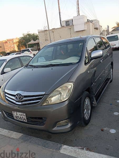 Toyota Innova 2011 1