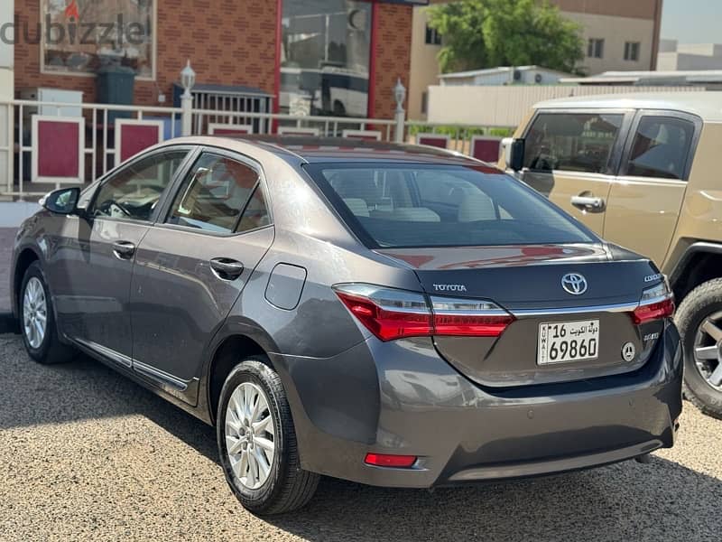 Toyota Corolla 2019 2.0 L, 67000 kilometres alsayer service 4