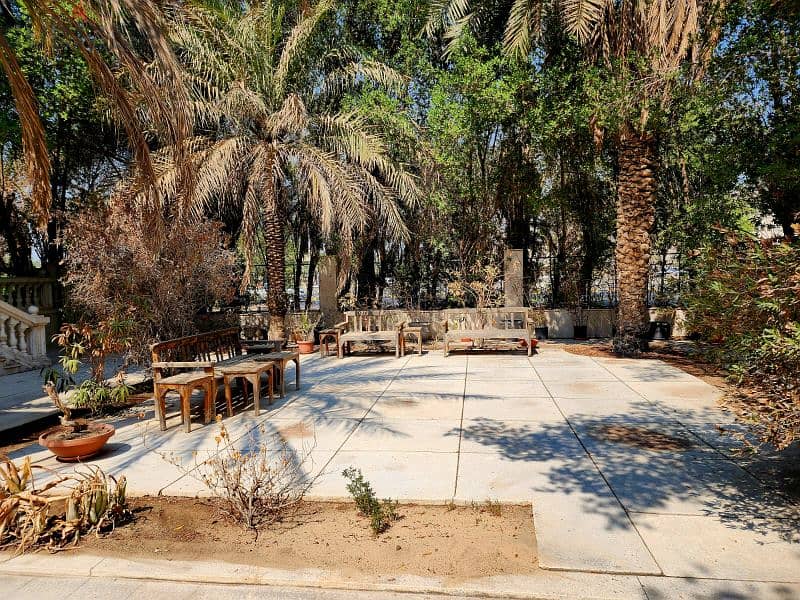 Yarmouk fantastic 9 BR villa with garden and pool 2