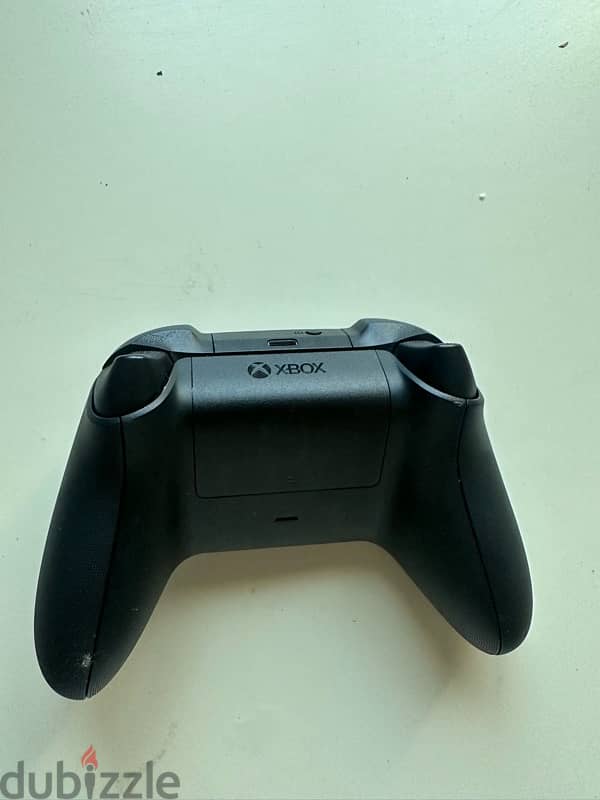 New game controller which can be used for both PC and XBOX 1