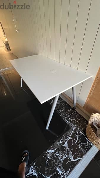 IKEA desk / table