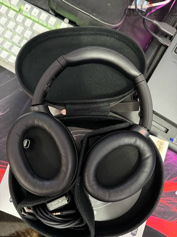 Sony Wh1000xm4 like new condition 8