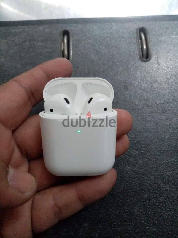 Apple AirPods 2 Wireless Original with Serial Number 100% Battery 0