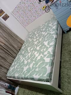 queen size bed  from ikea 0