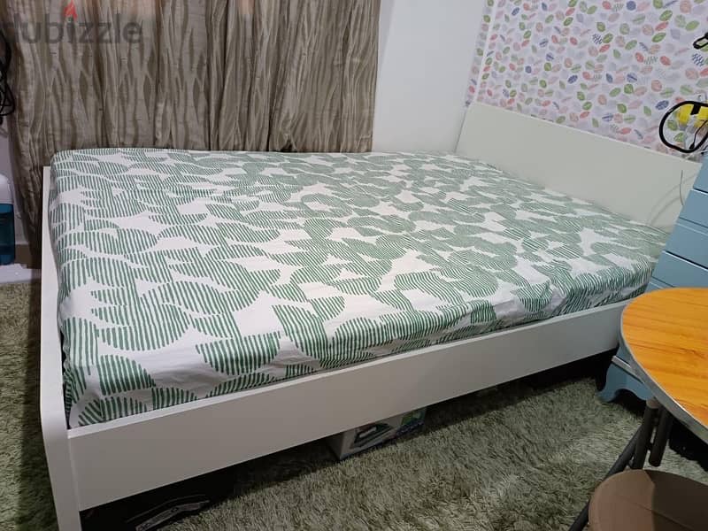 queen size bed  from ikea 3