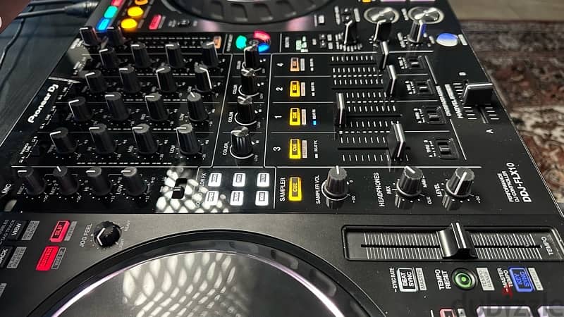 Pioneer DJ DDJ-FLX10 + UDG Flight Case (300 USD Value) – Like New 5