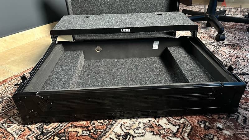 Pioneer DJ DDJ-FLX10 + UDG Flight Case (300 USD Value) – Like New 12