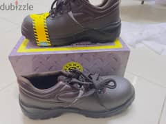 Heavy Duty Shoes, size - 41 0