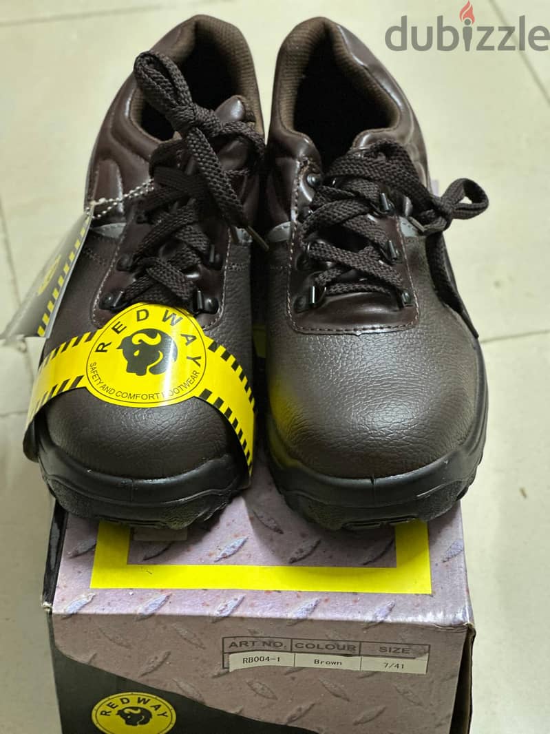 Heavy Duty Shoes, size - 41 4