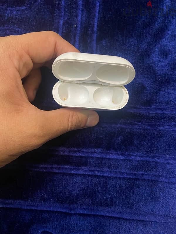 original AirPods Pro charging case for sale 2