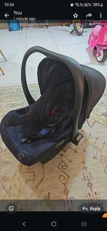 giggles child car seat available for sale 2