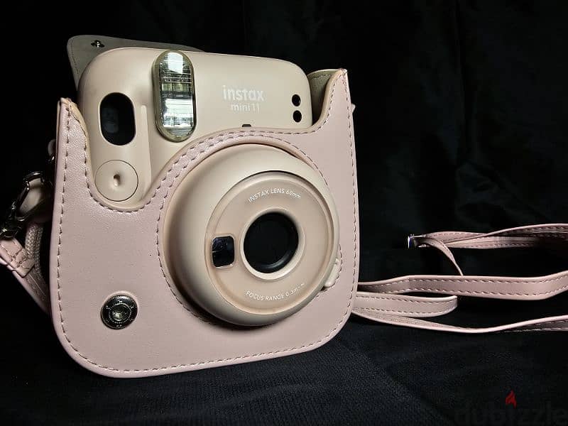 Fujifilm Instax Mini 11 Instant Camera - Blush Pink 1