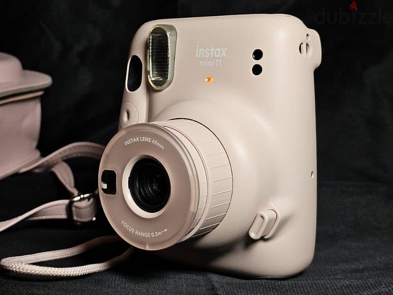 Fujifilm Instax Mini 11 Instant Camera - Blush Pink 4